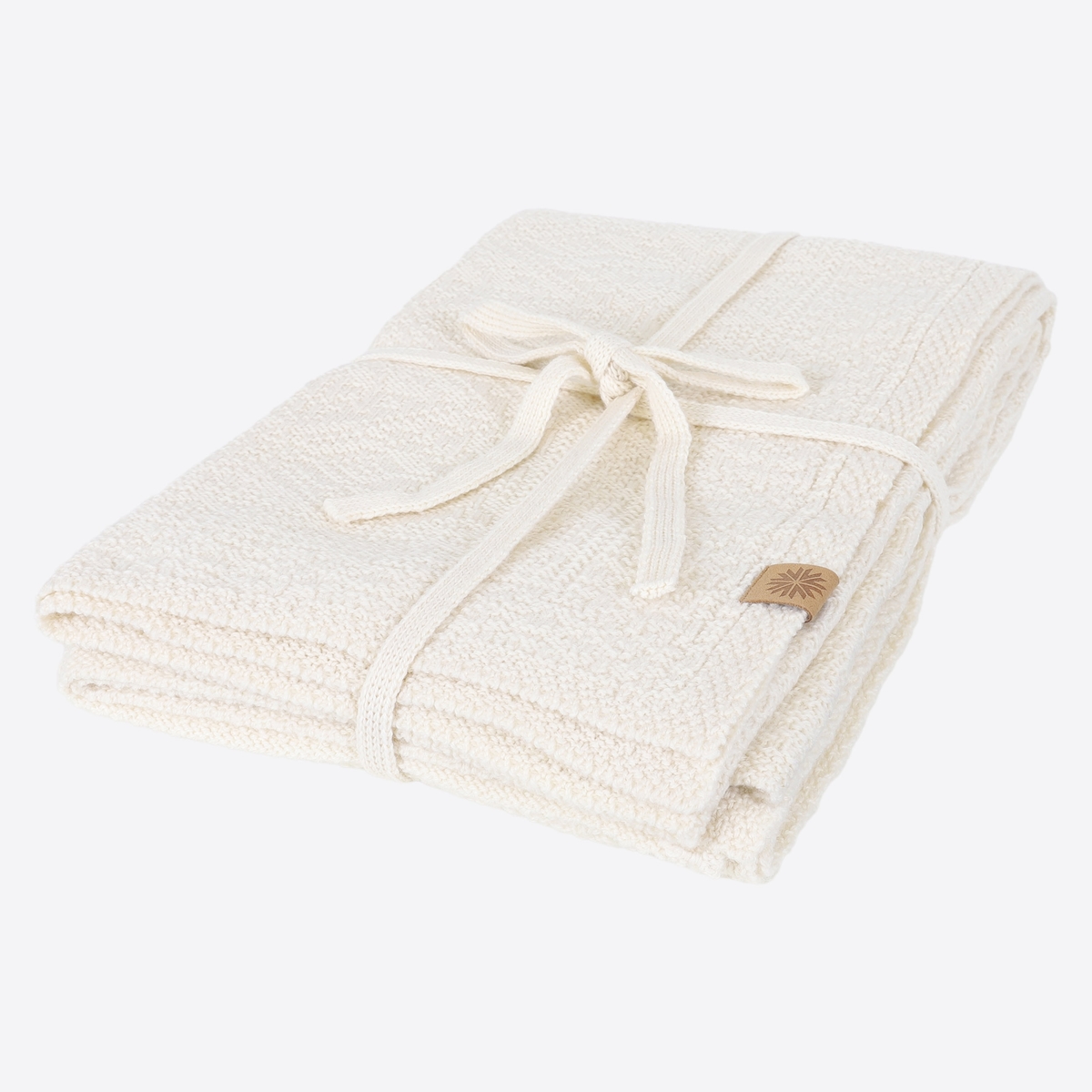 Friðland white Blanket Folded.jpeg